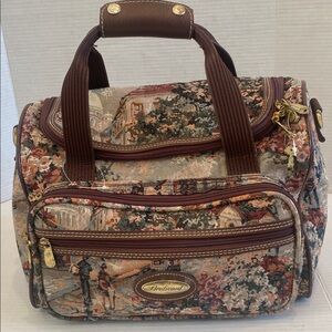 Vintage Boulevard Overnight bag tapestry pattern lots of storage w make-up bag